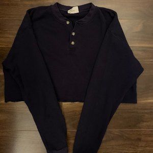 NORTHERN ELEMENTS | cropped navy blue crew neck